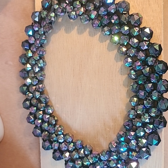 Stretch Iridescent beaded collar necklace - Picture 4 of 4
